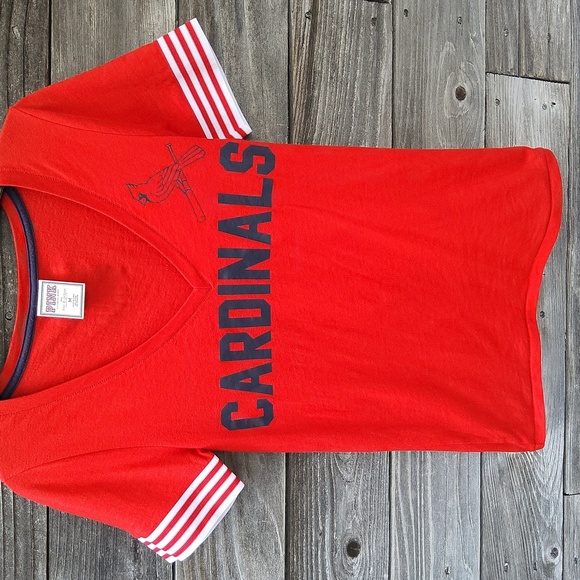 PINK Victoria's Secret red St. Louis cardinal t-shirt size Medium - Picture 1 of 6